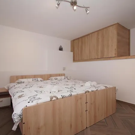 With Parking Space Zrnovo, Korcula - 16045 Žrnovo