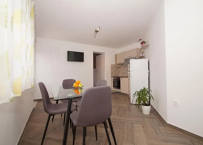 With Parking Space Zrnovo, Korcula - 16045 * Žrnovo